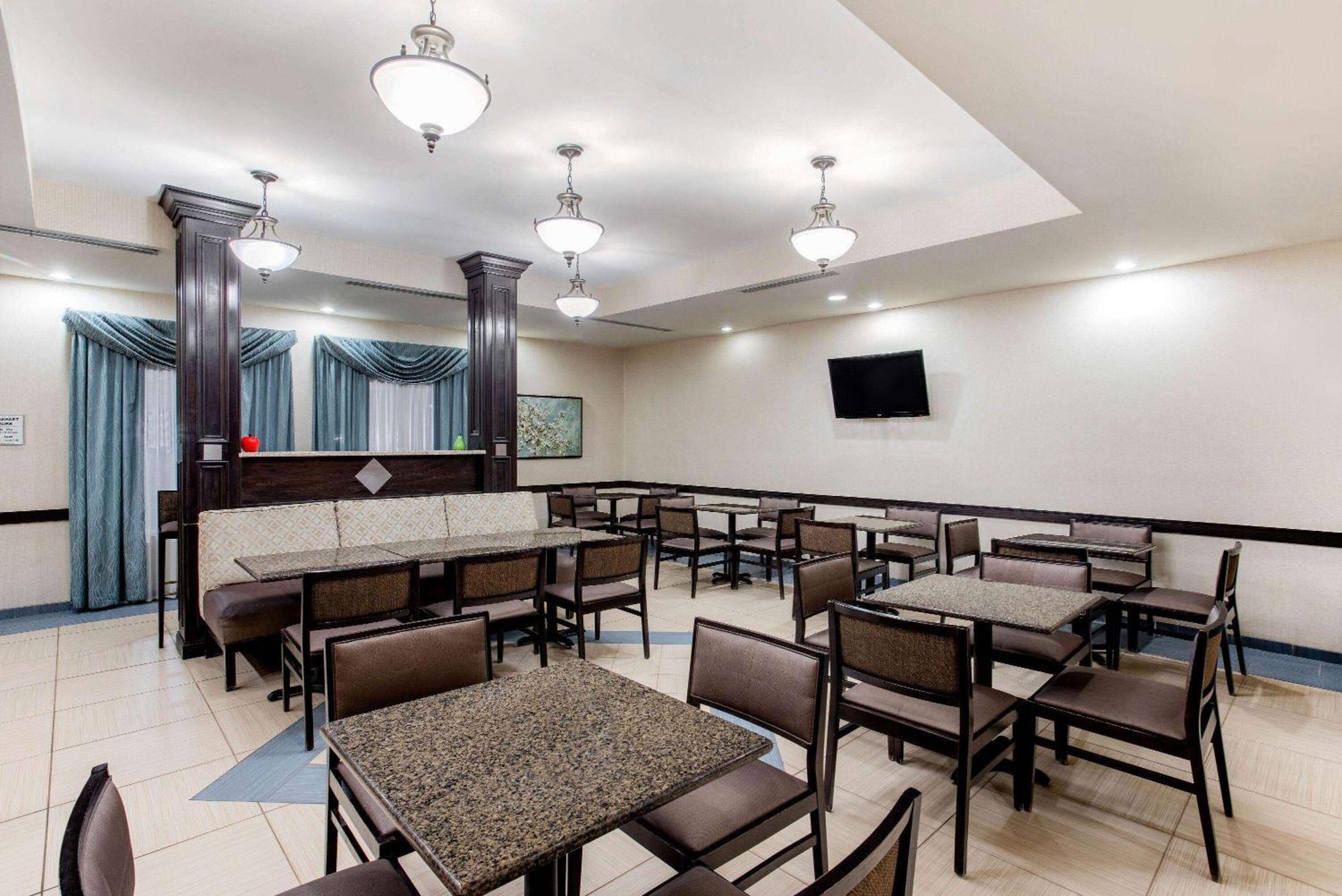 La Quinta By Wyndham Indianapolis Airport Plainfield Otel Dış mekan fotoğraf