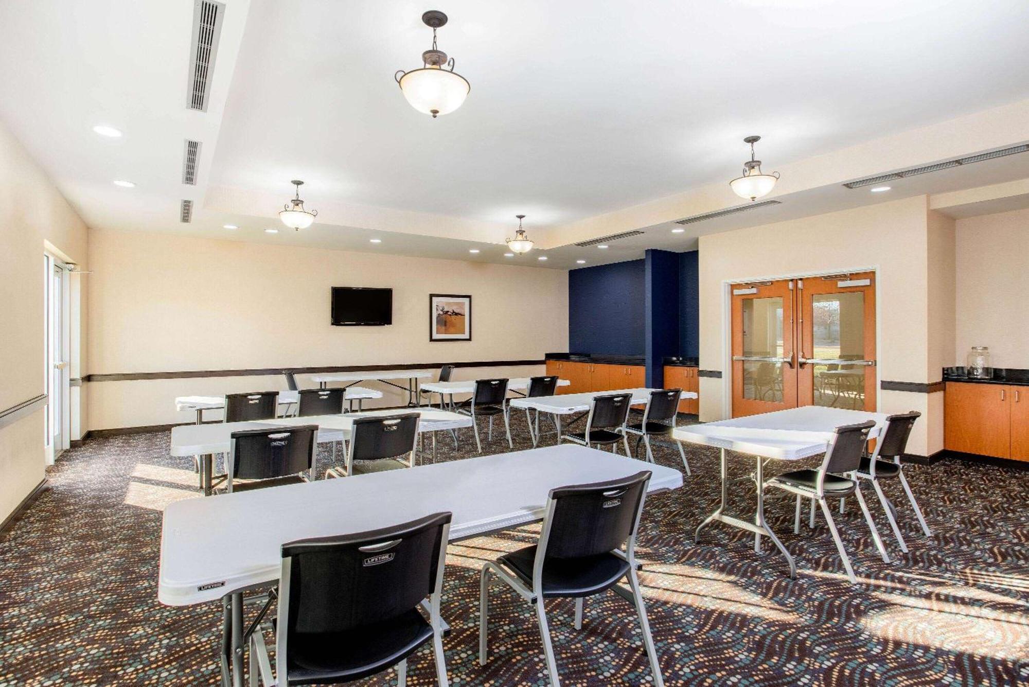 La Quinta By Wyndham Indianapolis Airport Plainfield Otel Dış mekan fotoğraf